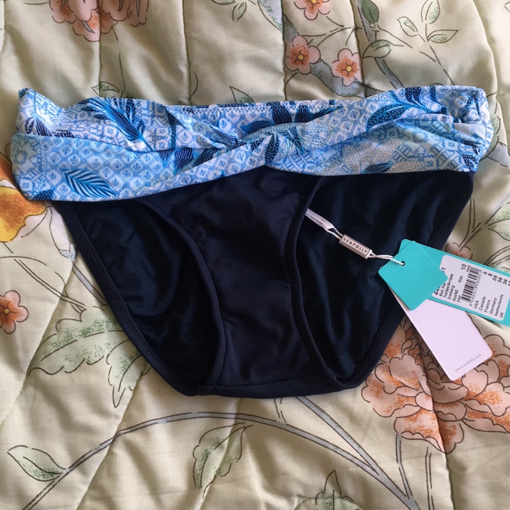 Seafolly navy blue bikini bottoms with blue trim